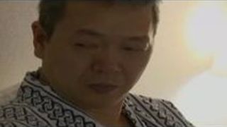 【ヘンリー塚本近親相姦】五十路の人妻熟女の、ヘンリー塚本、黒木小夜子の近親相姦ファックプレイがエロい。ワイルドジャパンチューブ