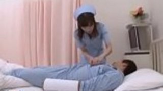 日本の看護師が2人の患者を喜ばせる もっとelitejavhdcomワイルドジャパンチューブ